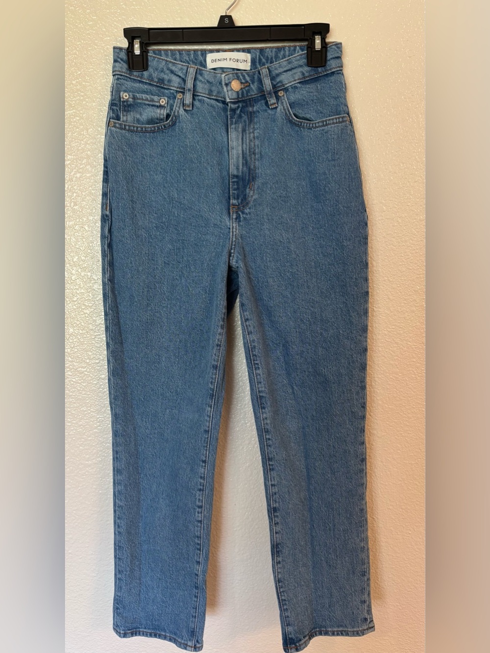 ARITZIA Denim Forum Straight Leg Jeans